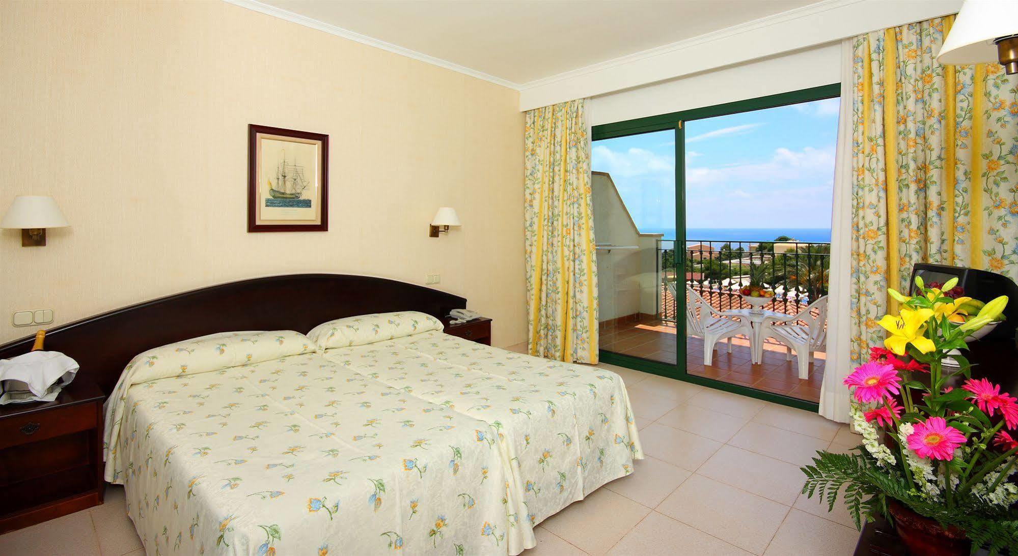Son Bou Apartments Екстер'єр фото
