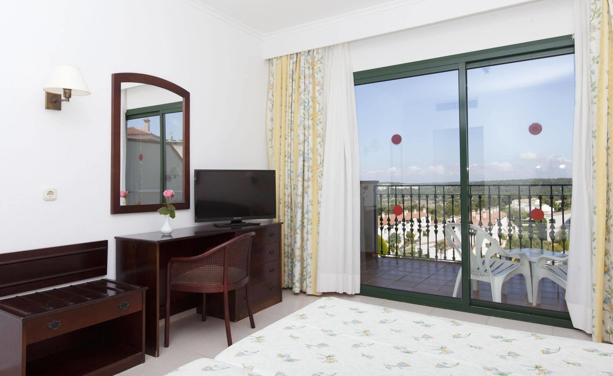 Son Bou Apartments Екстер'єр фото