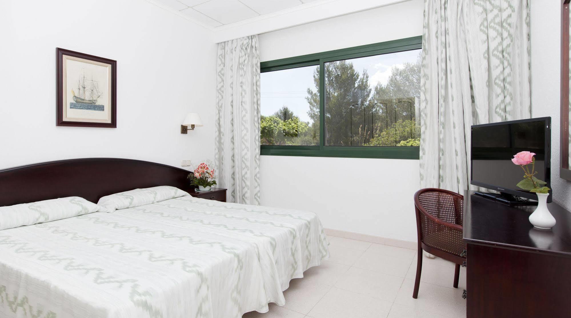 Son Bou Apartments Екстер'єр фото